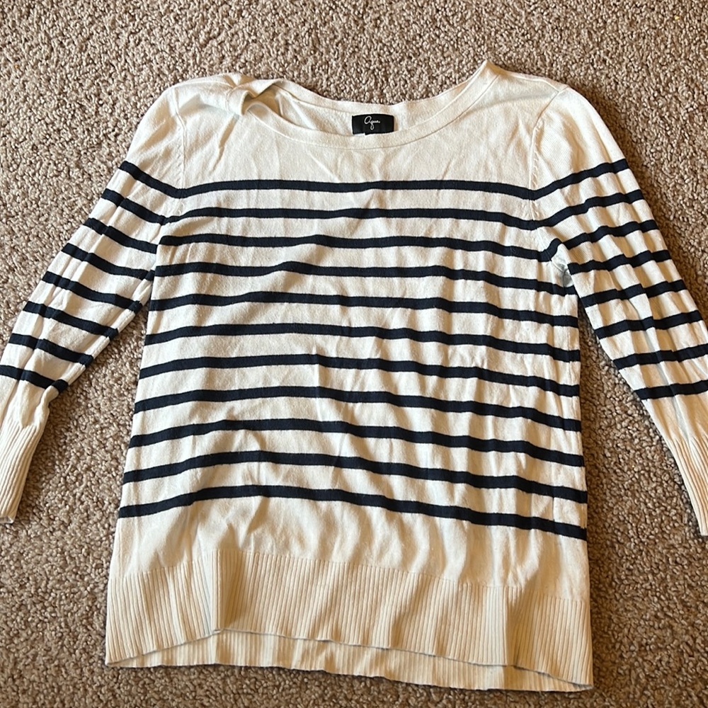 Aqua white with navy stripes 3/4 sleeve sweater size small